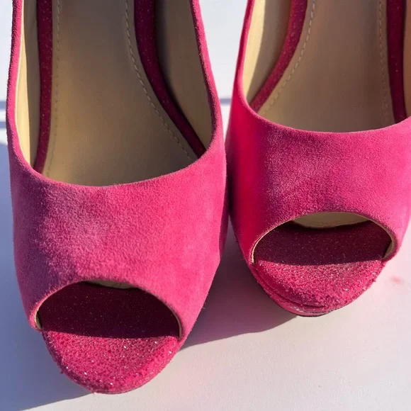 Brian Atwood Fuchsia platform heels - Picture 2 of 7
